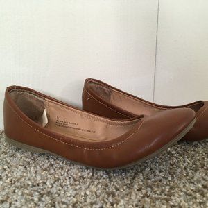 brown ballet flats (size 6)